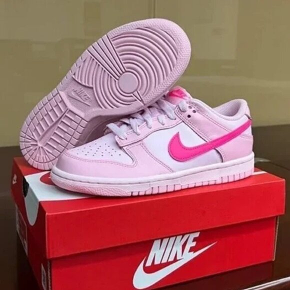 Nike dunk Low Gs Triple Pink Athletic Shoes - Picture 2 of 4